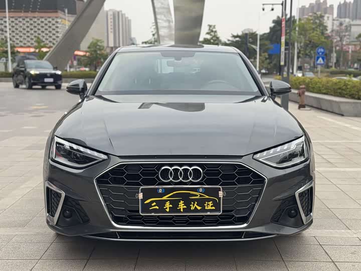 Фото 1 - Audi A4L
