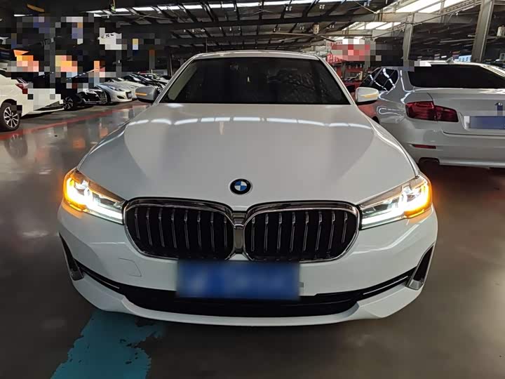 Фото 3 - BMW 5 Series