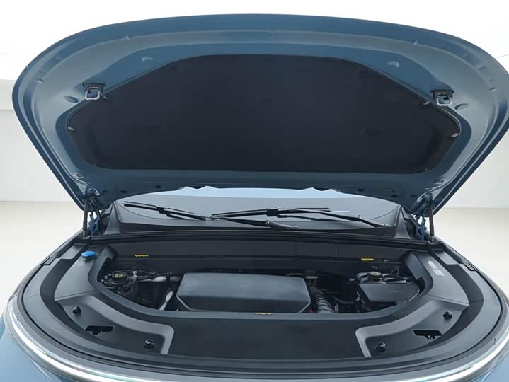 Фото 7 - LiXiang L8