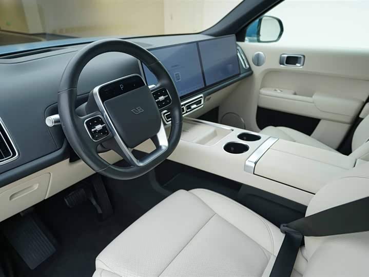 Фото 8 - LiXiang L8