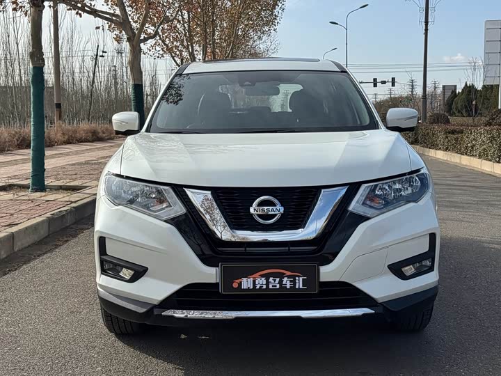 Фото 2 - Nissan X-Trail