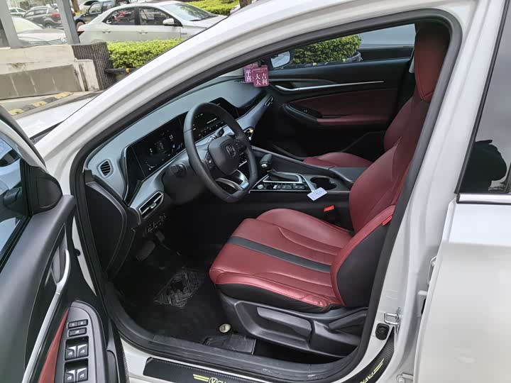 Фото 8 - Changan Eado Plus