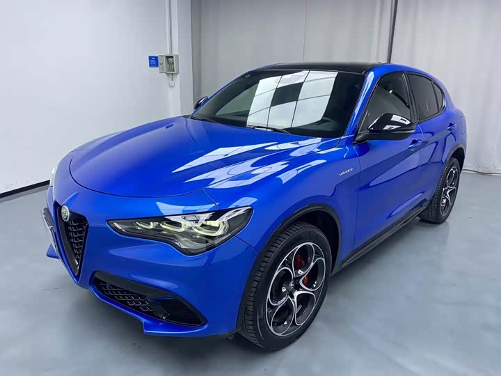 Фото 1 - Alfa Romeo Stelvio