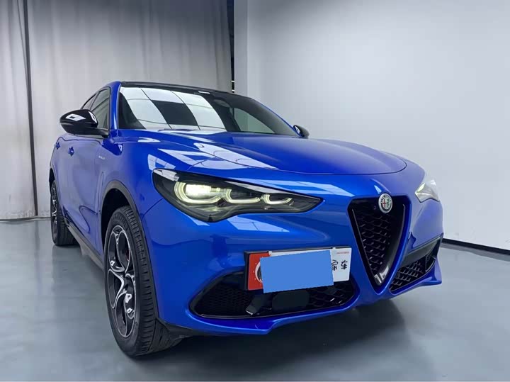Фото 2 - Alfa Romeo Stelvio