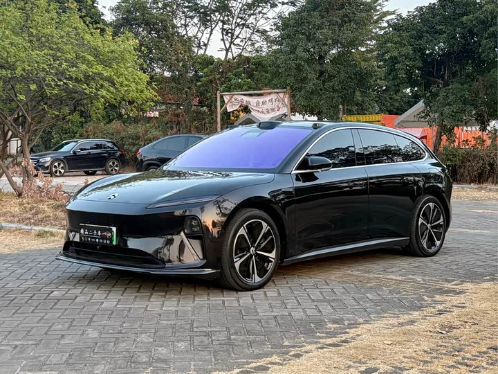 Фото 1 - Nio ET5T