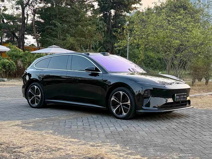 Фото 3 - Nio ET5T