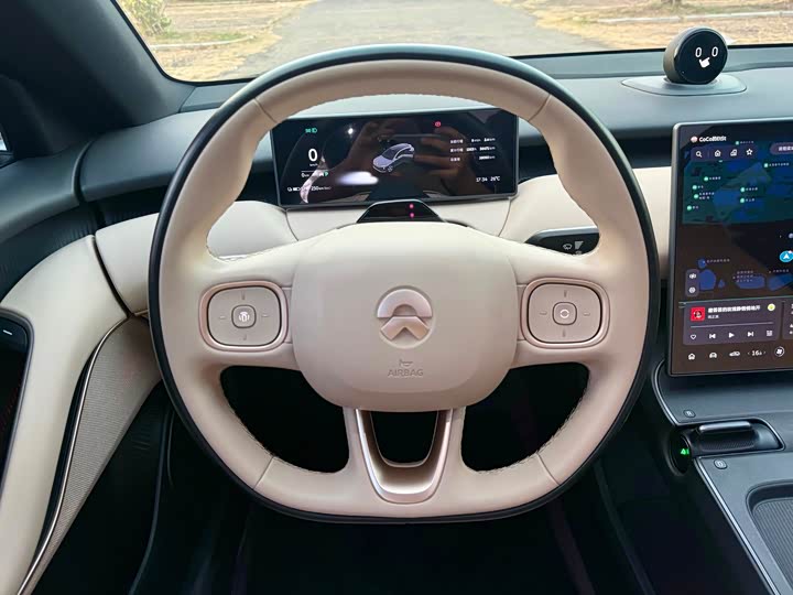 Фото 8 - Nio ET5T