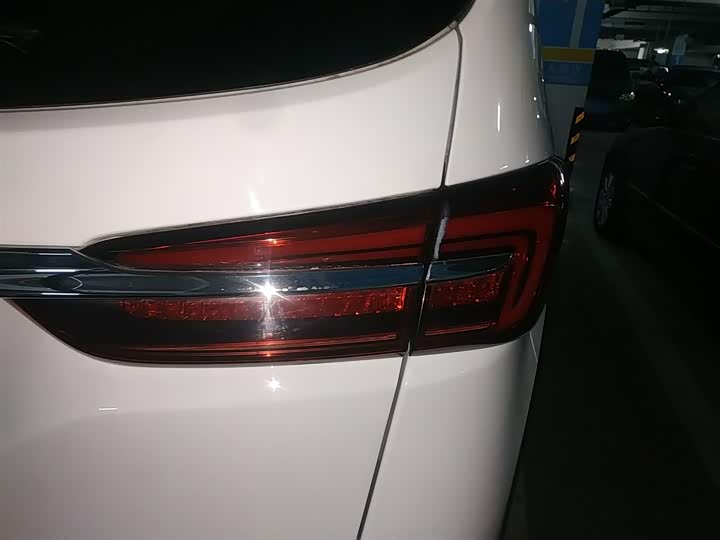 Фото 8 - Buick GL8 ES