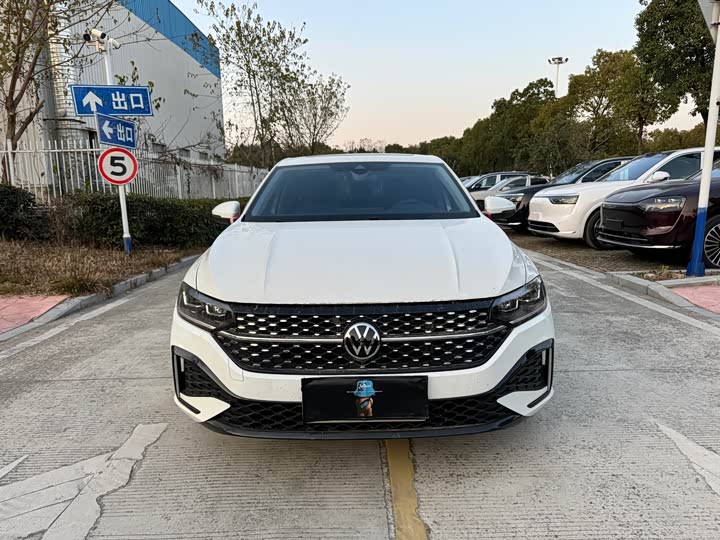 Фото 2 - Volkswagen Lavida