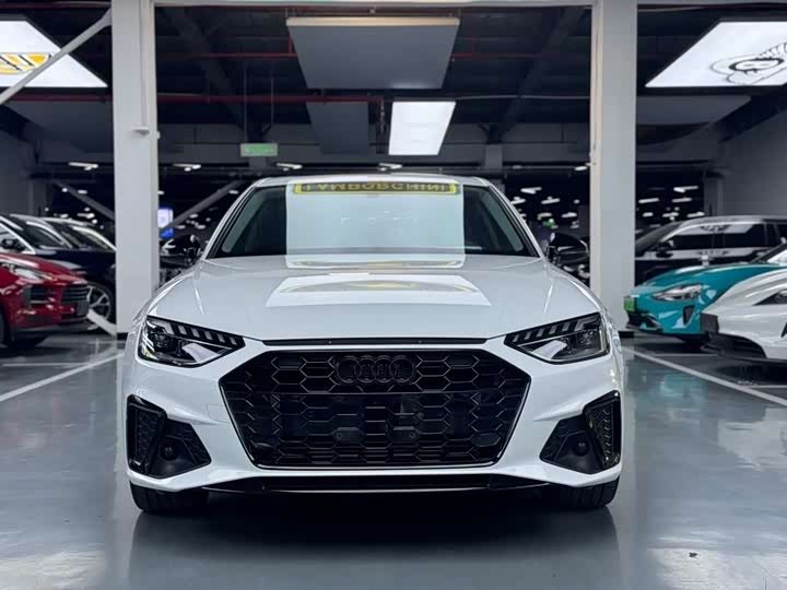 Фото 2 - Audi A4L