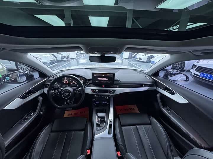 Фото 6 - Audi A4L