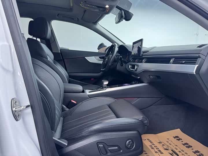 Фото 9 - Audi A4L