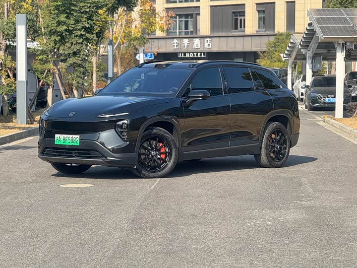 Фото 1 - Nio ES7