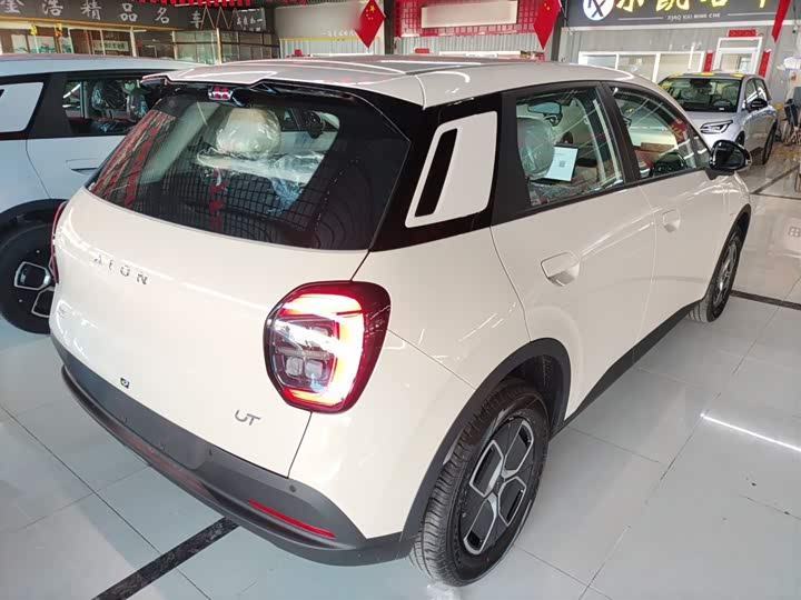 Фото 7 - GAC Aion UT