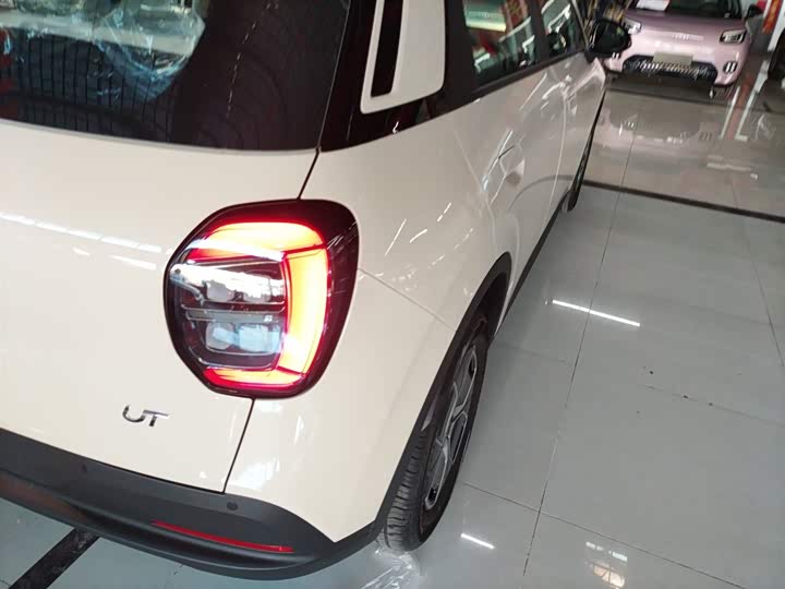 Фото 8 - GAC Aion UT