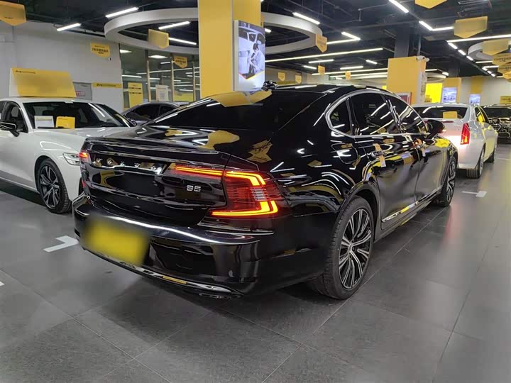 Фото 7 - Volvo S90