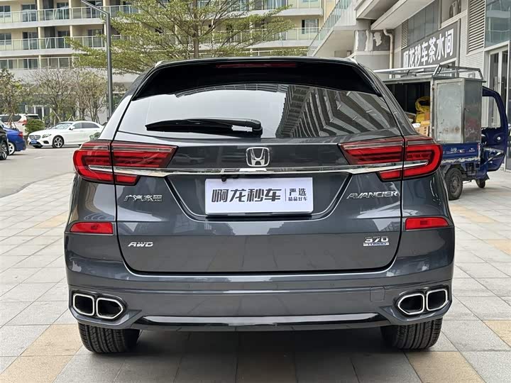 Фото 7 - Honda Avancier