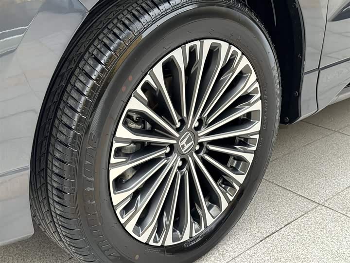 Фото 8 - Honda Avancier