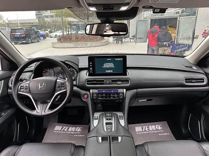 Фото 9 - Honda Avancier