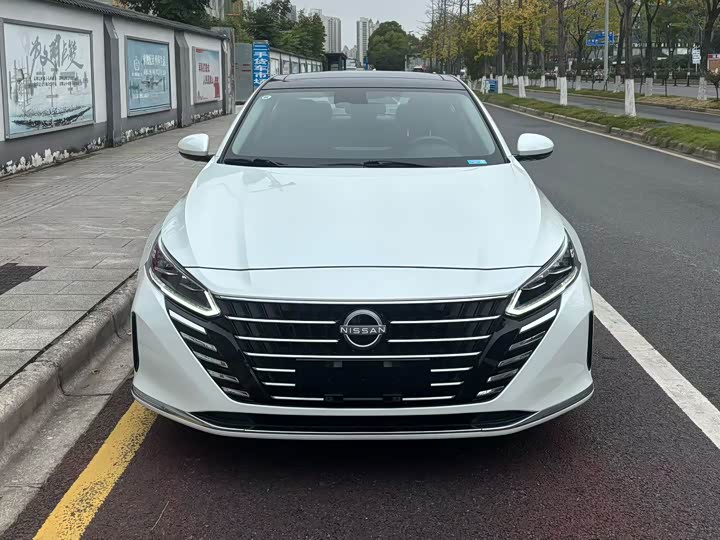 Фото 2 - Nissan Teana