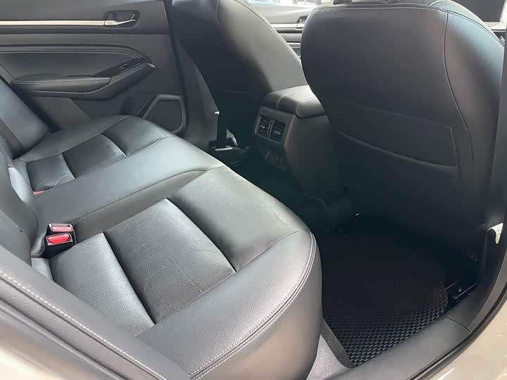 Фото 7 - Nissan Teana