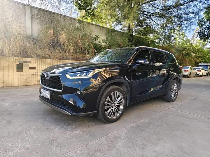 Фото 1 - Toyota Highlander