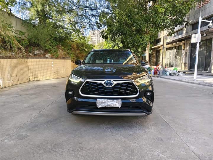 Фото 2 - Toyota Highlander