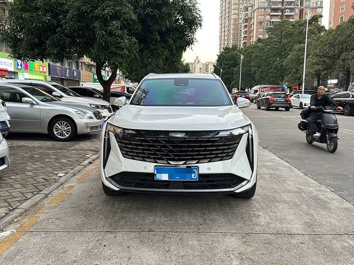Фото 5 - Geely Atlas L