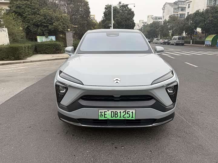 Фото 1 - Nio EC6