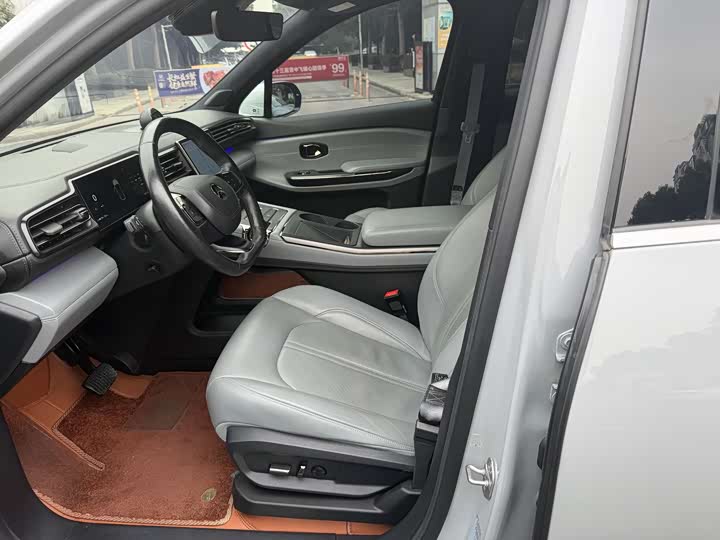 Фото 6 - Nio EC6