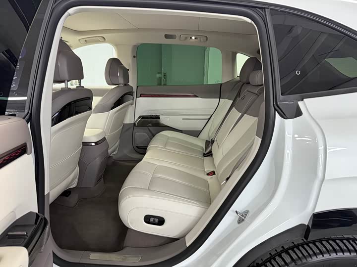 Фото 6 - Zeekr 7X