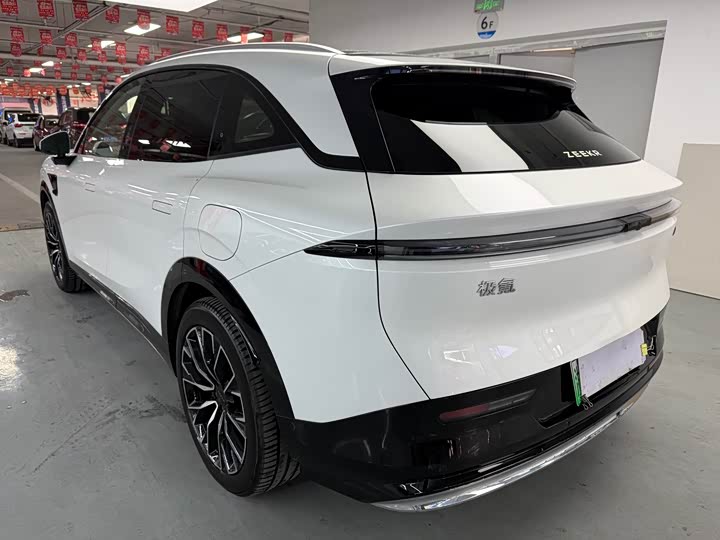 Фото 8 - Zeekr 7X