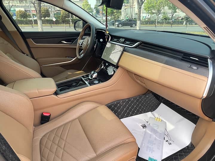 Фото 7 - Jaguar XF L