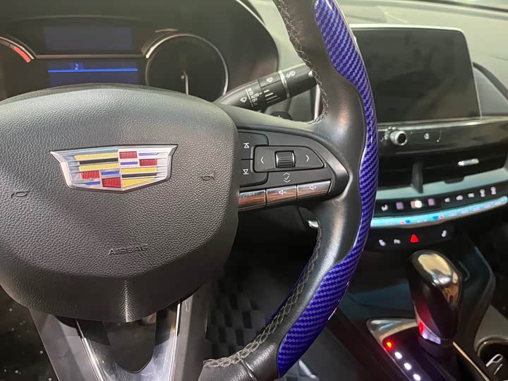 Фото 5 - Cadillac CT4