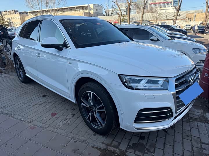 Фото 3 - Audi Q5L