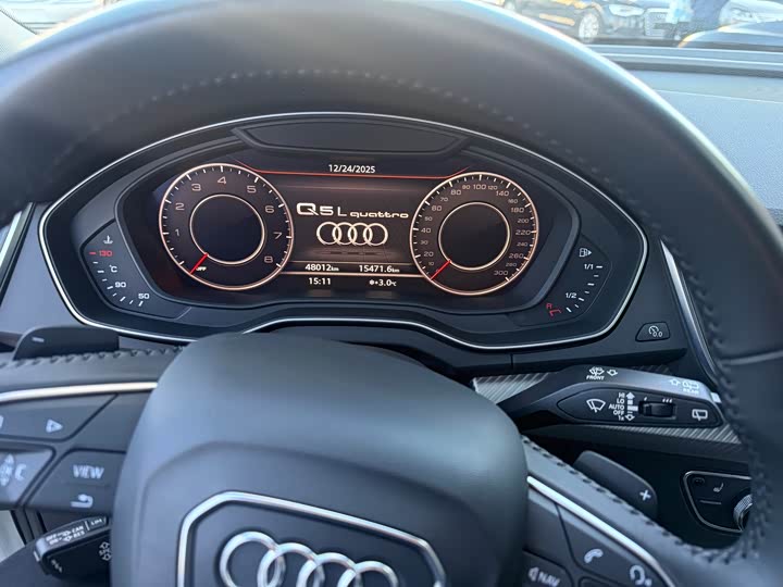 Фото 6 - Audi Q5L