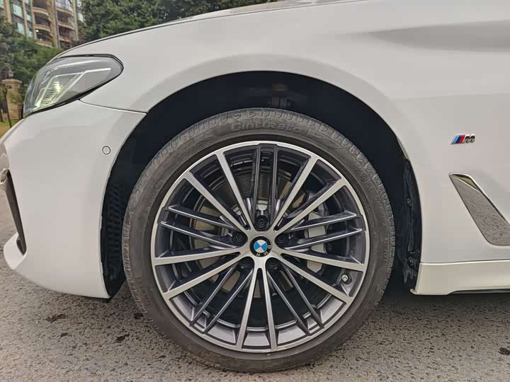 Фото 5 - BMW 5 Series