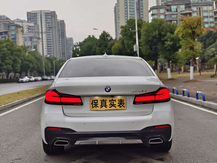 Фото 9 - BMW 5 Series