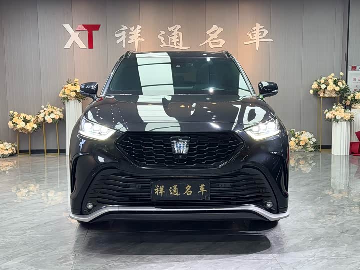 Фото 2 - Toyota Crown Kluger