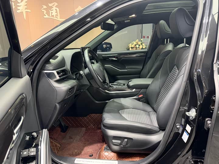 Фото 5 - Toyota Crown Kluger