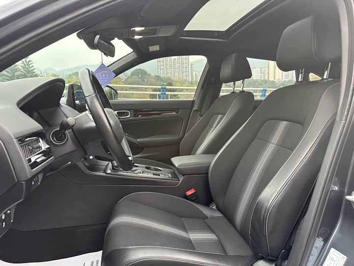 Фото 8 - Honda Civic