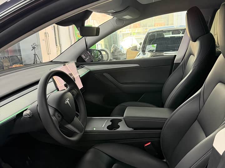 Фото 4 - Tesla Model Y