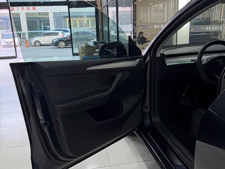 Фото 5 - Tesla Model Y