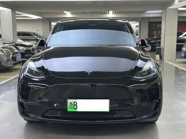 Фото 2 - Tesla Model Y