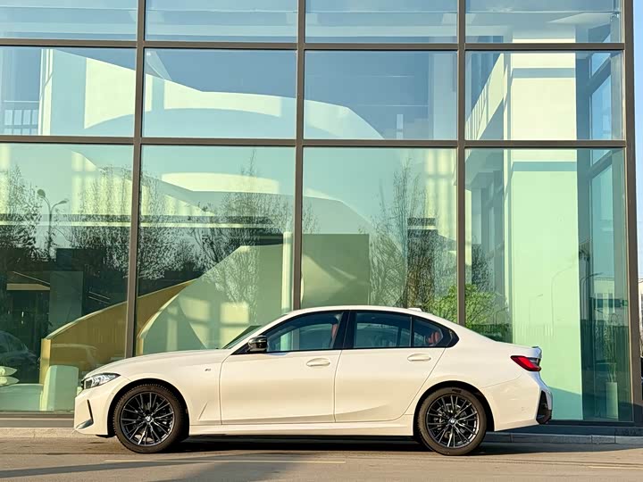 Фото 2 - BMW 3 Series