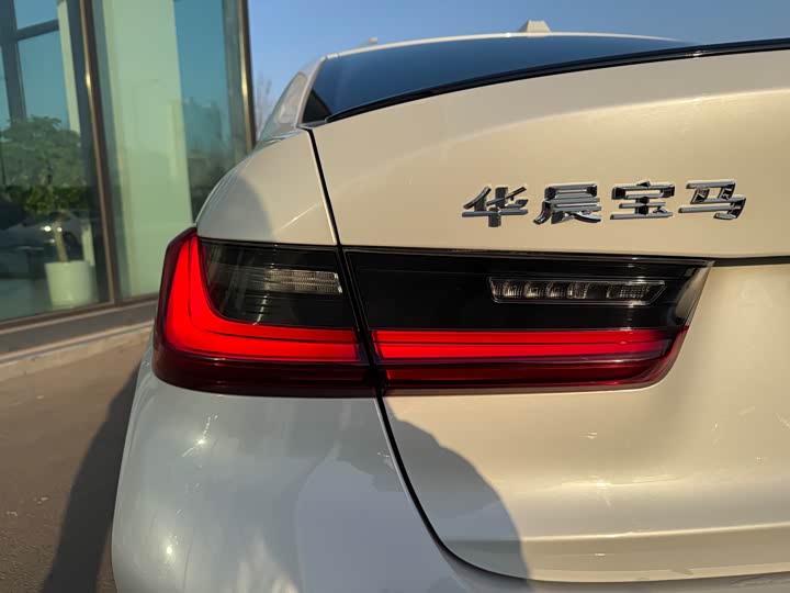 Фото 9 - BMW 3 Series