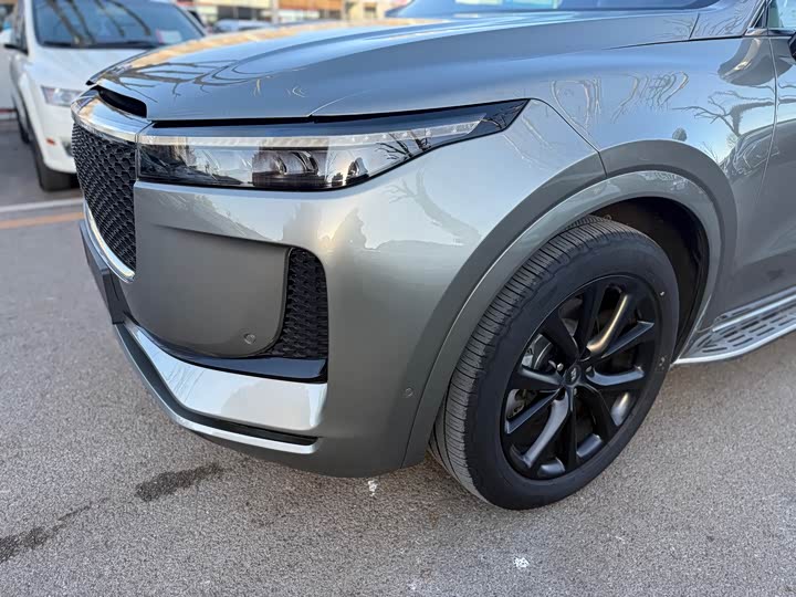 Фото 4 - LiXiang One