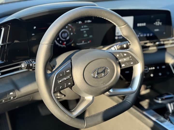 Фото 7 - Hyundai Elantra N line