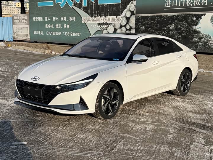 Фото 2 - Hyundai Elantra N line