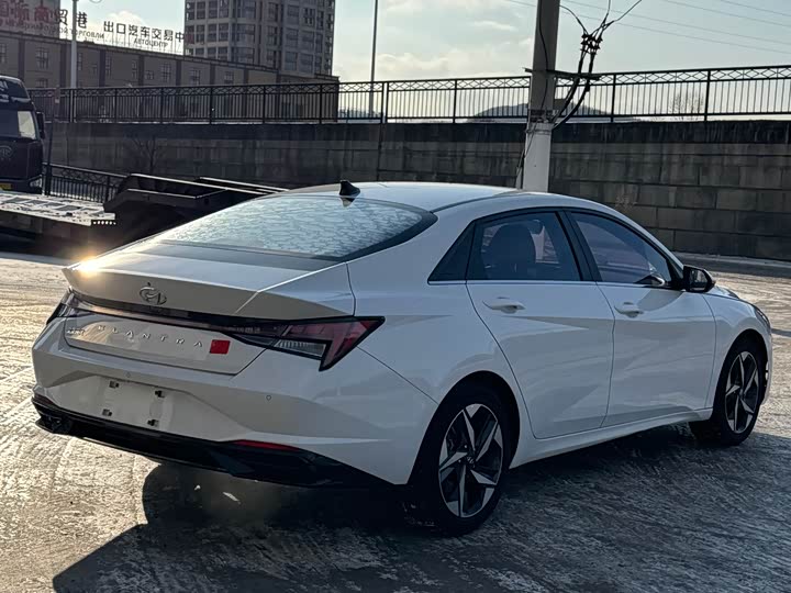 Фото 4 - Hyundai Elantra N line